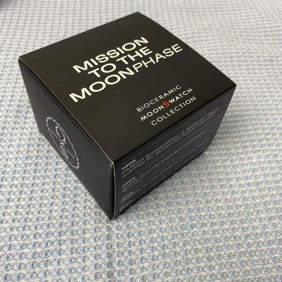 🔥Swatch x Omega Snoopy Moonphase Chronograph | Black Bioceramic - Picture 5 of 7